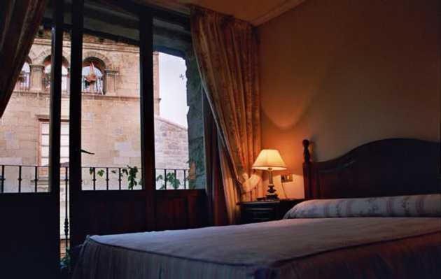 Hostal Las Coronas Sos del Rey Católico Zimmer foto